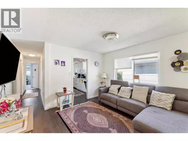 North Vancouver, BC V7M2T4,1949 MAHON AVENUE