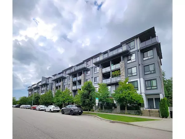 Surrey, BC V3R0G2,15351 101 #409