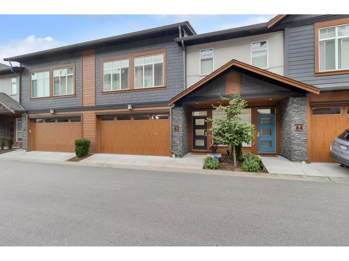 Surrey, BC V4N6V2,17033 FRASER #63