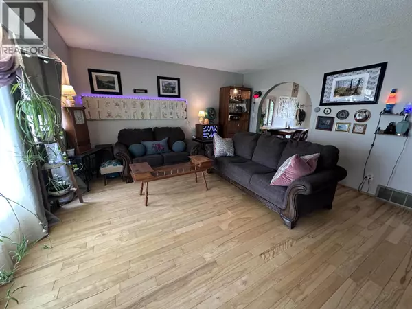 Fort Nelson, BC V0C1R0,5216 TAMARACK CRESCENT