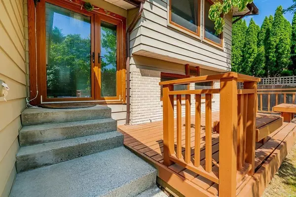 Abbotsford, BC V2S7A6,32855 HARWOOD CRESCENT