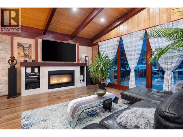 Port Coquitlam, BC V3B1W1,852 WRIGHT AVENUE