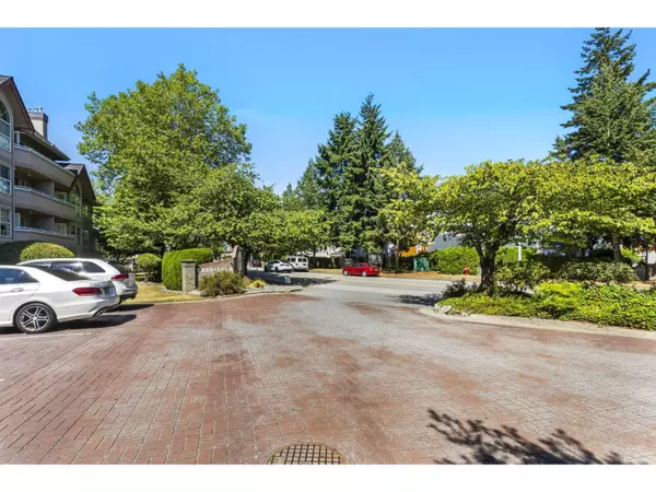 Surrey, BC V3W0W8,7435 121A #310