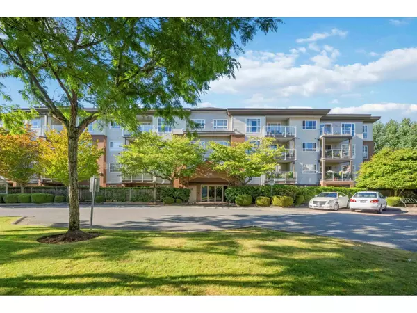 15885 84 #405, Surrey, BC V4N0W7