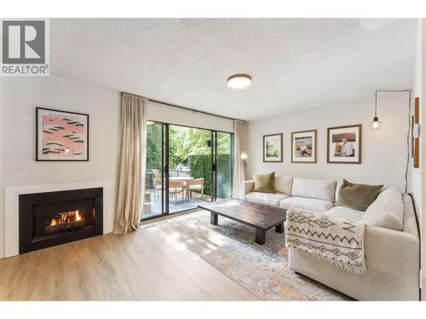 North Vancouver, BC V7J3M5,1950 CEDAR VILLAGE CRES #108