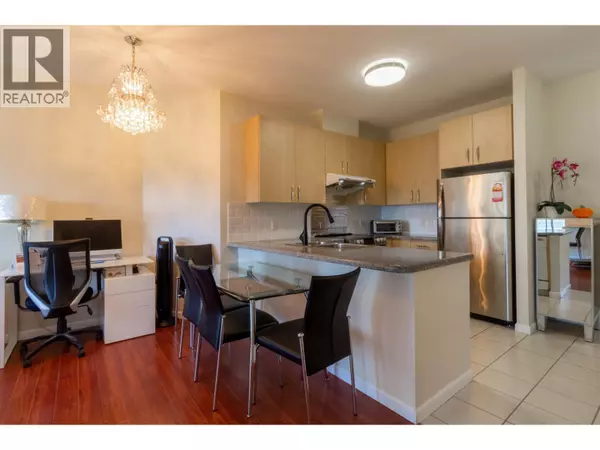 Burnaby, BC V3N5C5,7368 SANDBORNE AVE #908
