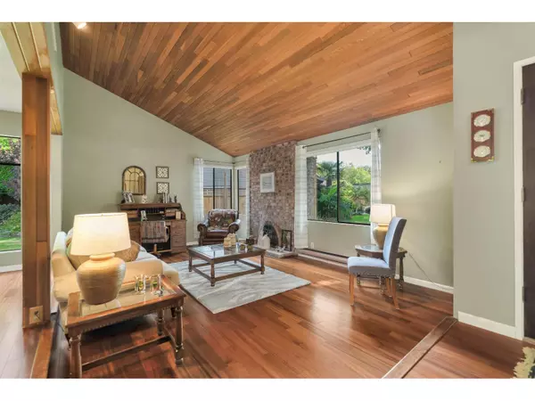 Surrey, BC V3V6S1,8913 JEDBURGH PLACE