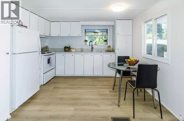 West Vancouver, BC V7P1C2,422 RAINDANCE CRESCENT