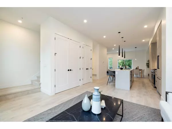Langley, BC V3A3G5,4538 208 STREET