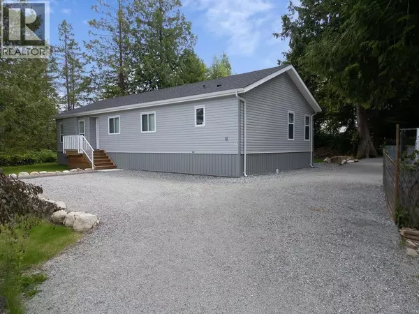 1416 NORTH RD #11, Gibsons, BC V0N1V1