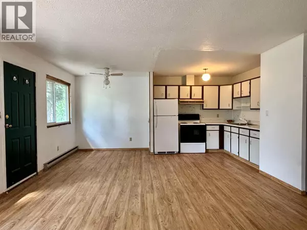 100 Mile House, BC V0K2E0,459 EVERGREEN CRESCENT