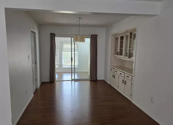 Abbotsford, BC V2T4E6,3036 MOUAT DRIVE