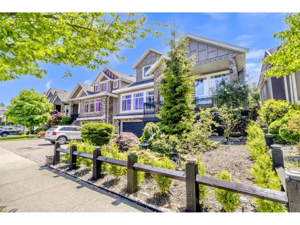 Surrey, BC V3S3T1,14706 63 AVENUE