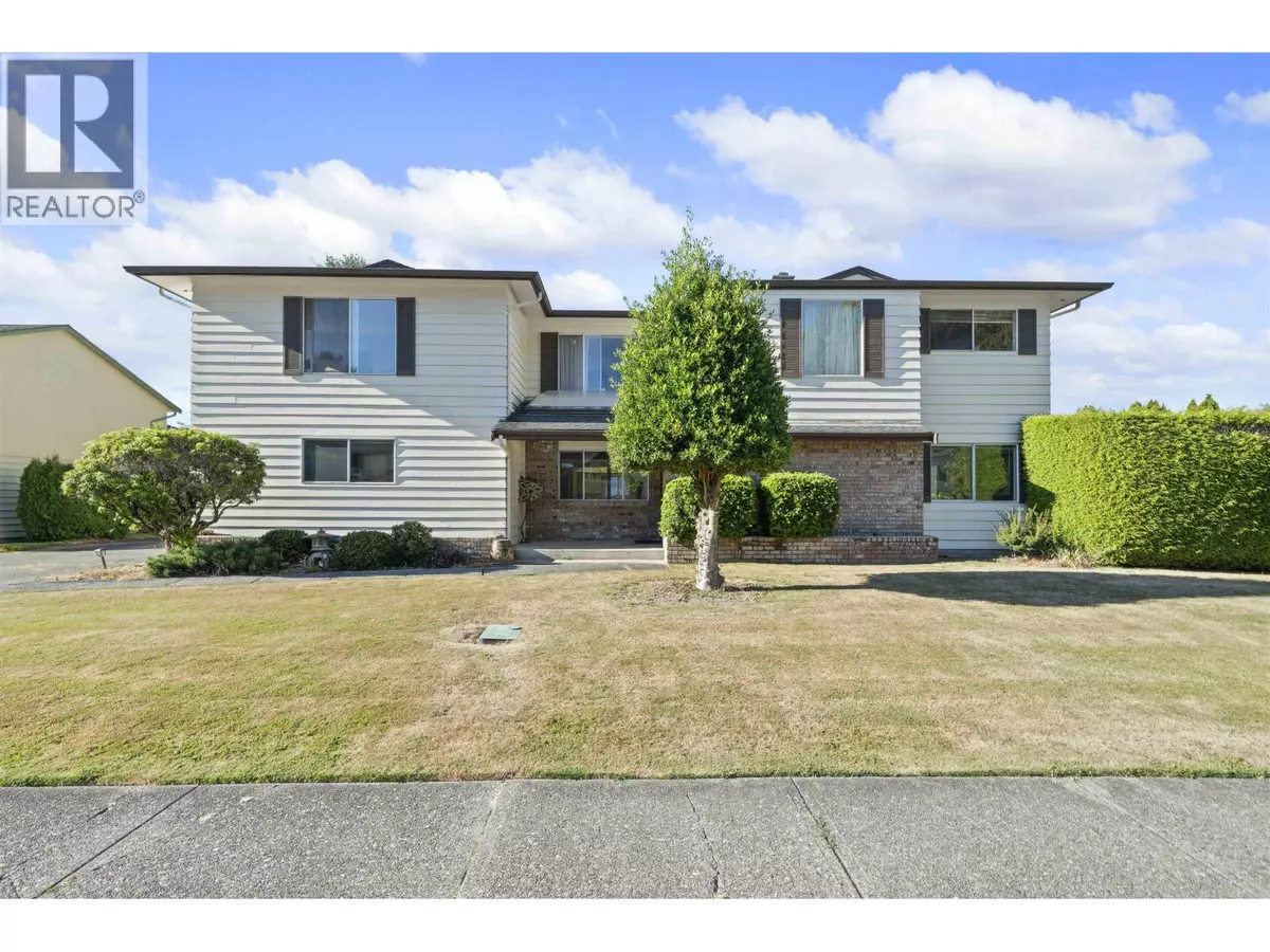 Richmond, BC V7A2K8,8431 ROSEBANK CRESCENT