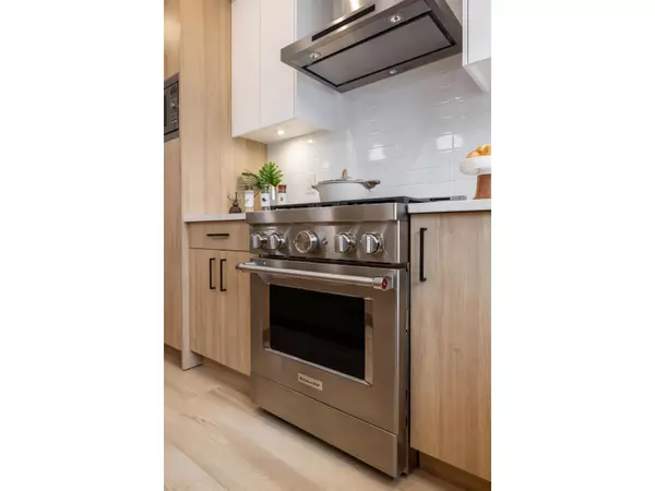 Surrey, BC V4N6X3,17538 100 #38