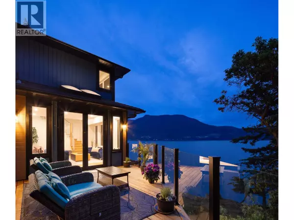 Bowen Island, BC V0N1G1,1531 EAGLE CLIFF ROAD