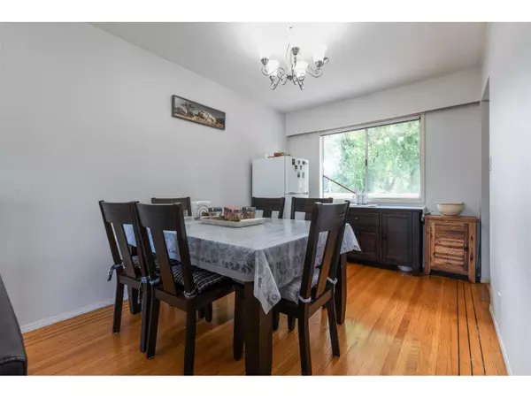 Delta, BC V4C4W3,8082 112 STREET