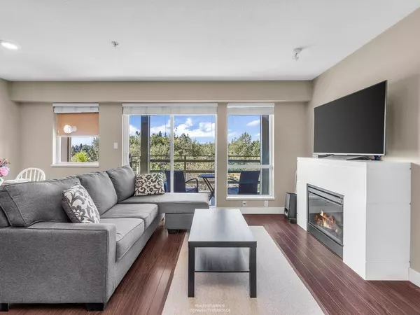 Surrey, BC V3Z2L5,15735 CROYDON DR #414