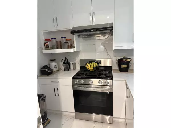 Surrey, BC V3X2R9,5901 141 STREET