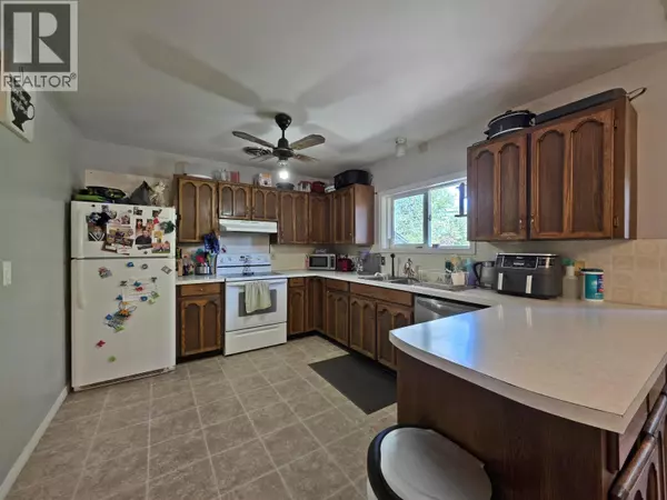 Quesnel, BC V2J1Z7,765 NORTH FRASER DRIVE