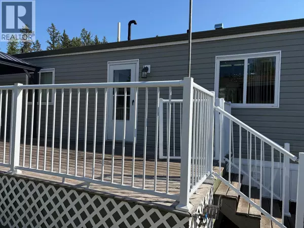 100 Mile House, BC V0K2E3,208 8TH ST #54