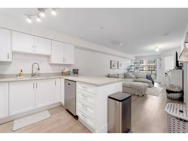 Abbotsford, BC V2T0A8,30515 CARDINAL AVE #219