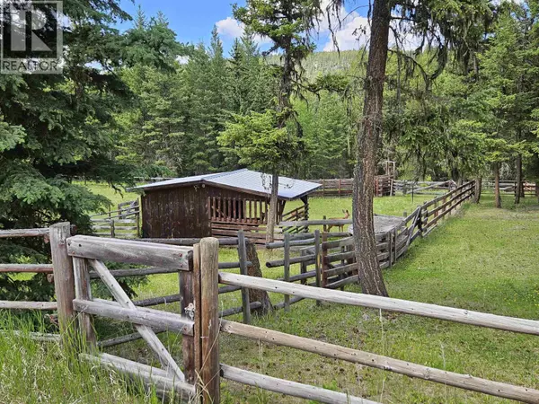 Williams Lake, BC V2G4W7,2455 FIRWOOD HILL ROAD