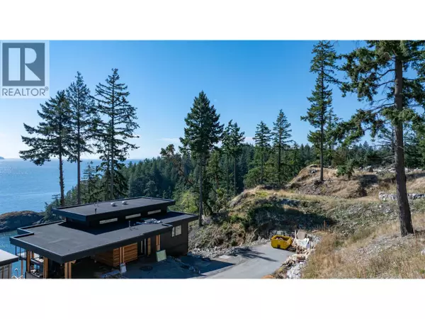 Bowen Island, BC V0N1G2,785 SEYMOUR BAY DRIVE