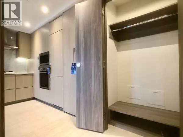 Burnaby, BC V5C0M8,4720 LOUGHEED HWY