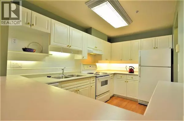 Port Coquitlam, BC V3B7V1,1655 GRANT AVE #111