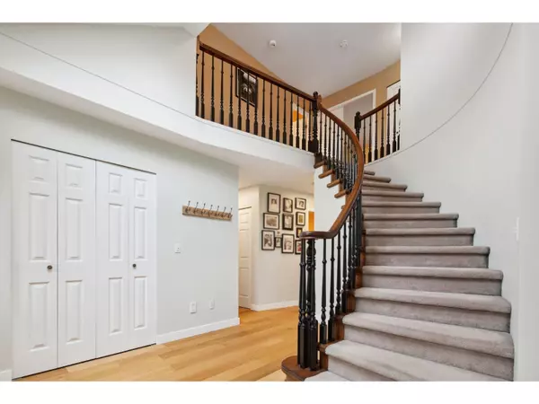 Surrey, BC V3W0V7,14370 83 AVENUE