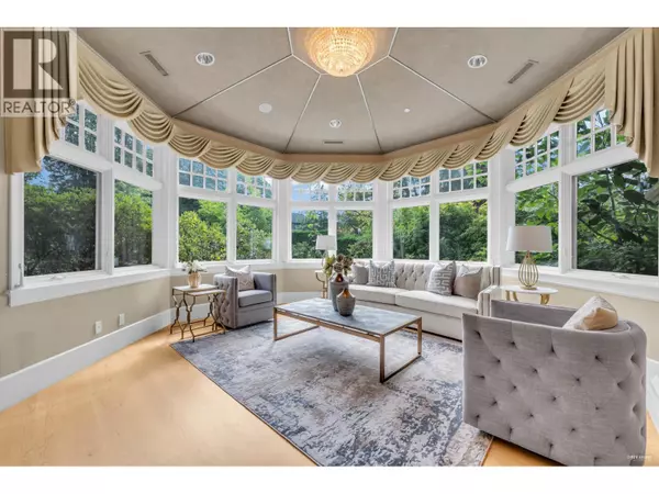 Vancouver, BC V6M3N7,5885 ANGUS DRIVE