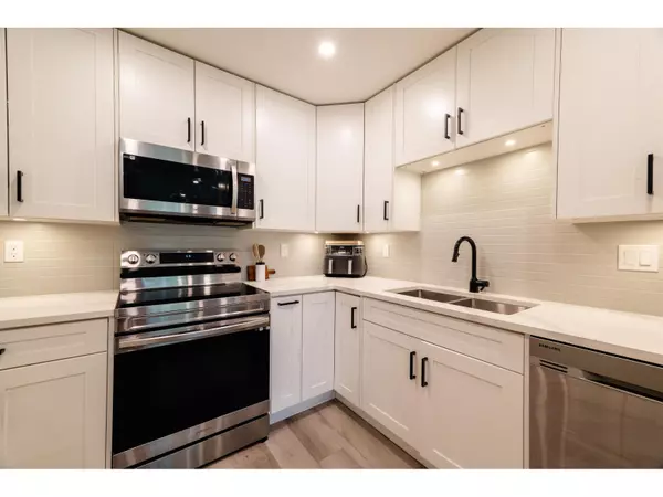 Abbotsford, BC V2S6X3,2678 MCCALLUM #415