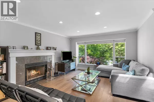 Burnaby, BC V3J7S4,2561 STONEY CREEK PLACE