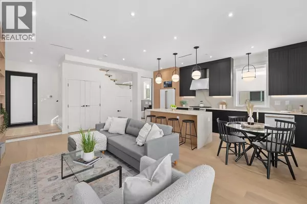 Vancouver, BC V5Z1V9,679 W 18TH AVENUE