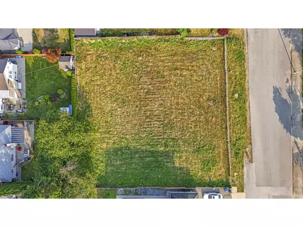 Surrey, BC V3R9C1,15481 91 AVENUE