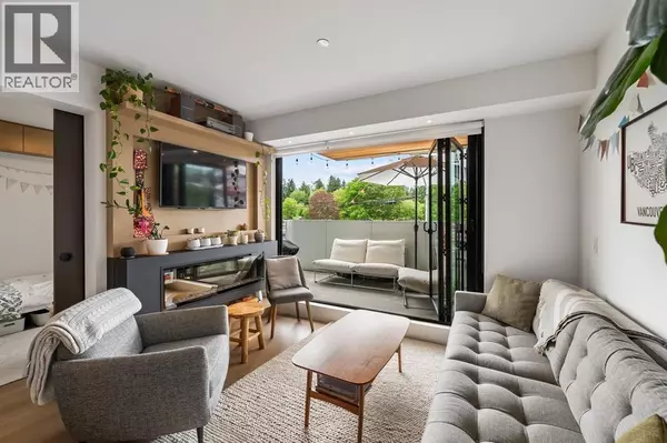 Vancouver, BC V5W0E5,5089 QUEBEC ST #201