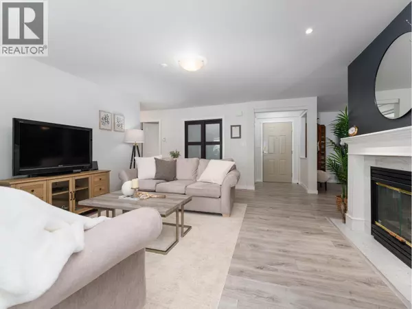 North Vancouver, BC V7H2Y7,3690 BANFF CT #212