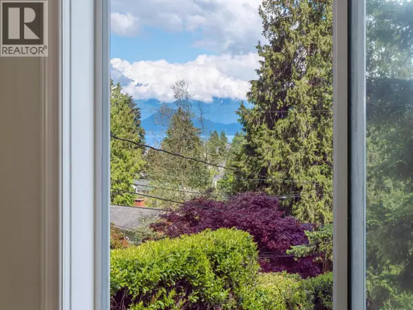 Gibsons, BC V0N1V8,642 GOWER POINT ROAD