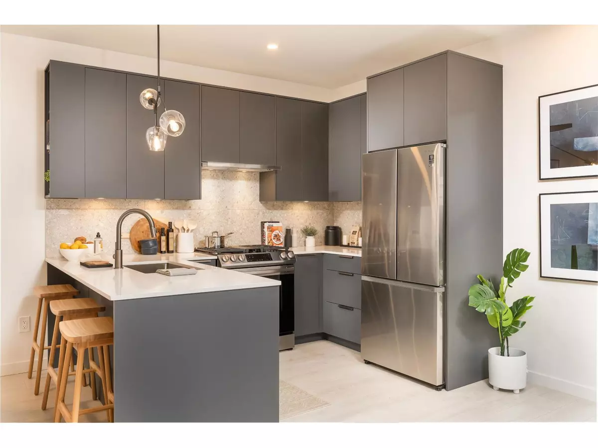 Langley, BC V2Y3X8,7936 206 ST #102