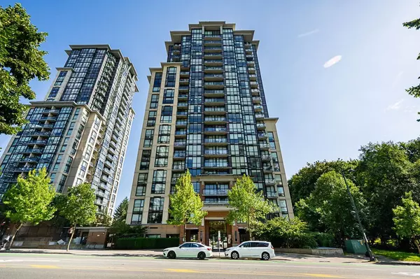 Surrey, BC V3T0E7,13380 108 #306