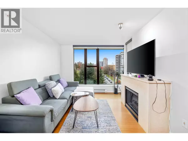 North Vancouver, BC V7M0A2,683 West VICTORIA PARK #602
