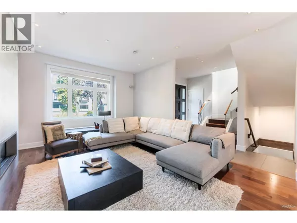 Vancouver, BC V6R2M7,4698 W 11TH AVENUE