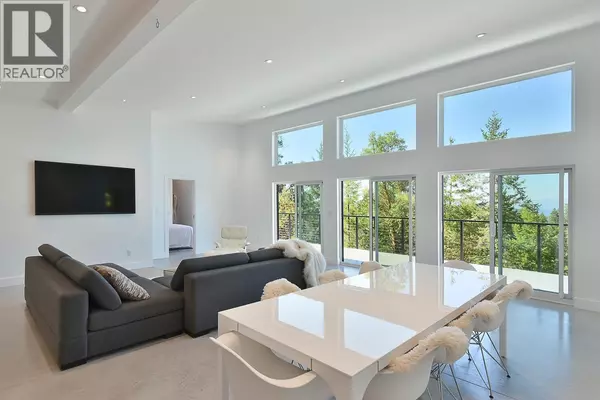 Halfmoon Bay, BC V7Z1B8,10632 WOOD BAY RIDGE ROAD