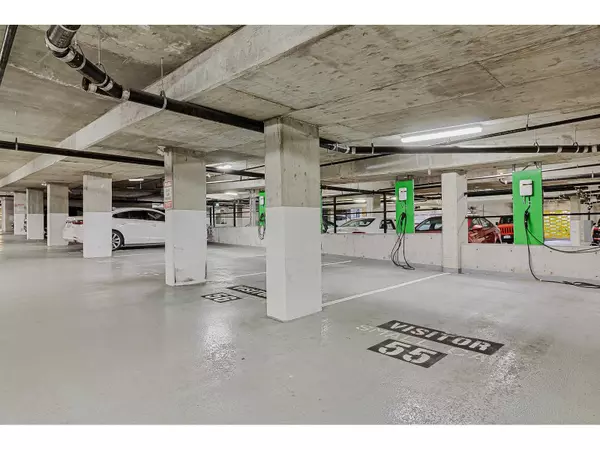 Abbotsford, BC V2S0M6,32838 LANDEAU PL #308