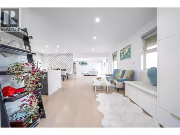 Delta, BC V4M1Y4,5186 10A AVENUE