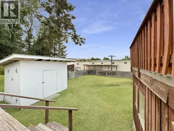 100 Mile House, BC V0K2E0,330 CEDAR AVENUE