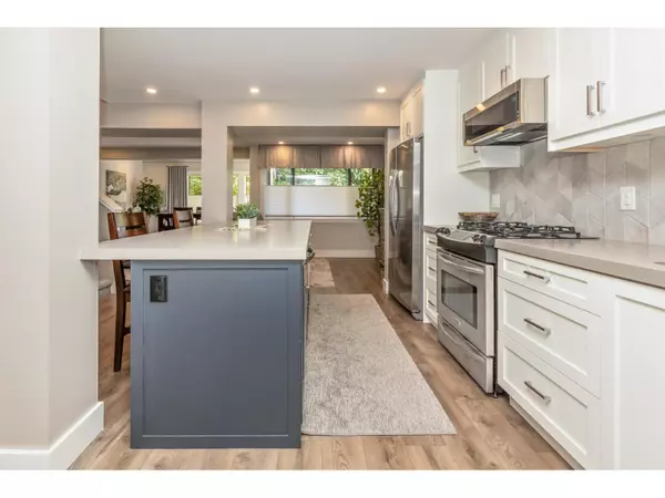 Surrey, BC V4A5X3,15804 MCBETH ROAD