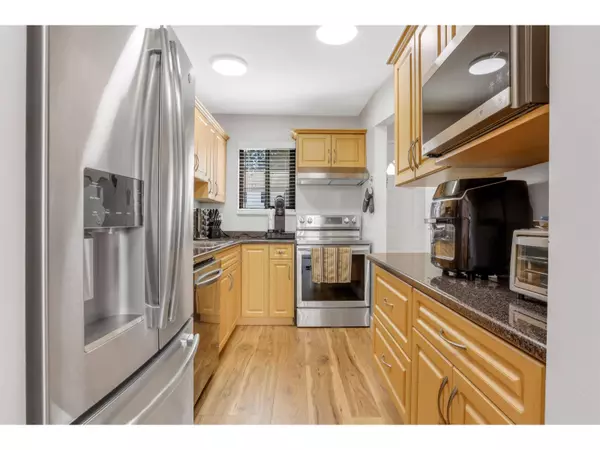 Surrey, BC V3W6X6,13750 67 #160