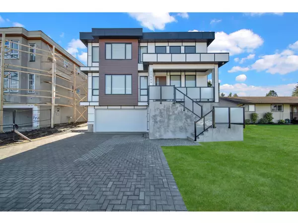 20884 48 AVENUE, Langley, BC V3A3L9